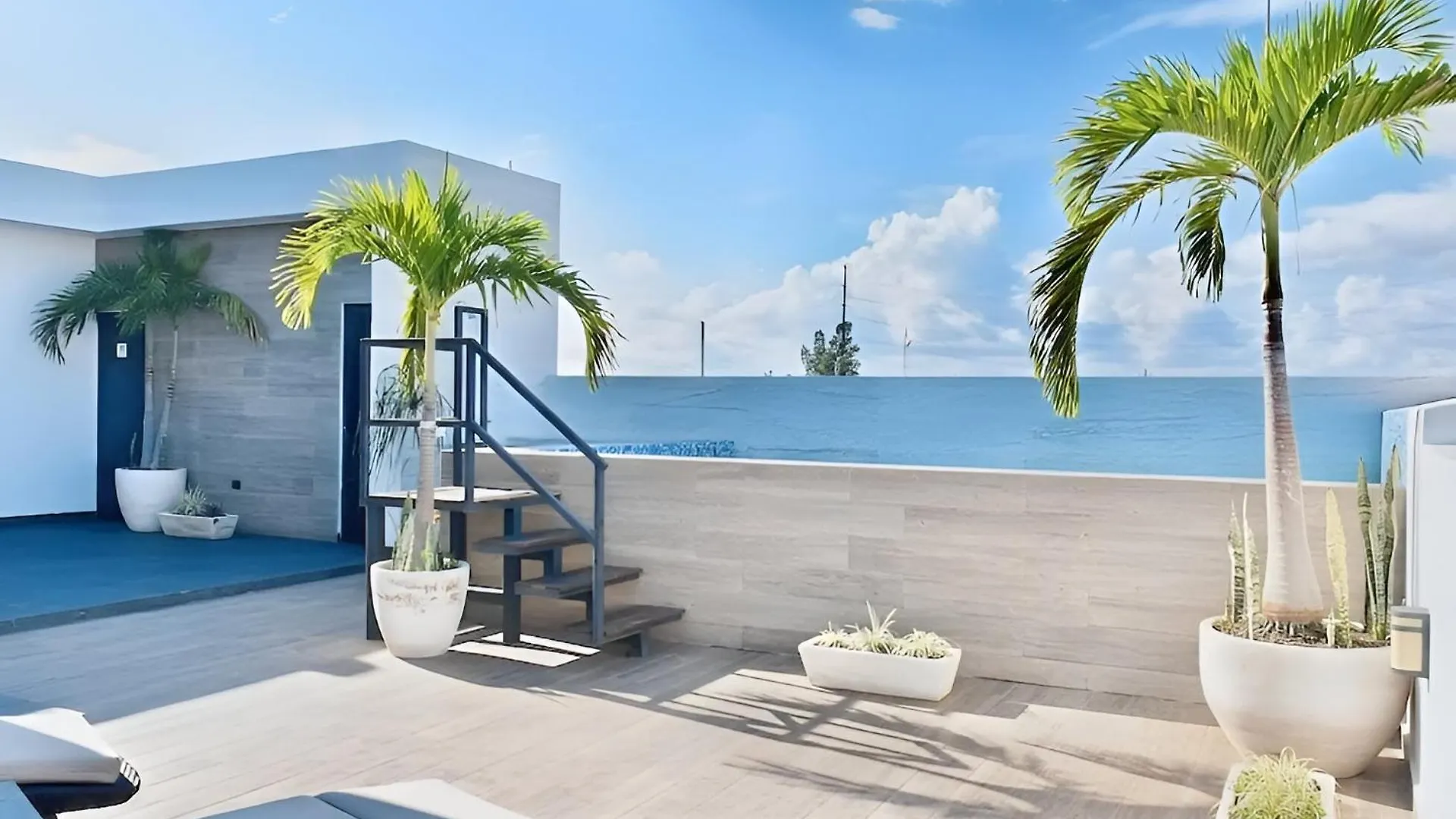 Apartment Executive Suite - Hyper Center Playa Del Carmen Mexico